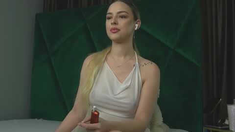 Scarlet online show from October 4, 1:58 am