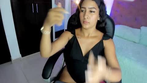 scarletdesire_ online show from October 16, 8:51 pm
