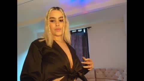 Alaia Domina online show from February 1, 8:28 pm