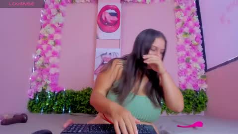 Snapshot of scarleth_blonde chatting on February 21, 7:54 pm SCARLETH online show from February 21, 7:54 pm