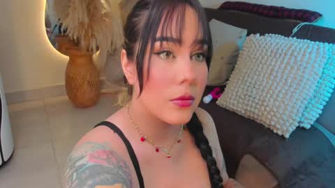 Scarleth... but not Scarleth Johansson. online show from March 8, 1:39 am