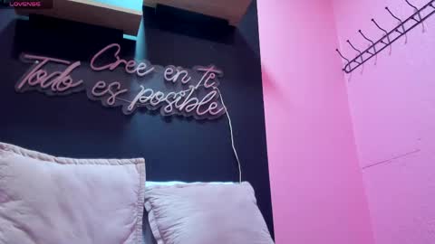 scarlethfoxx_ online show from April 15, 7:58 pm
