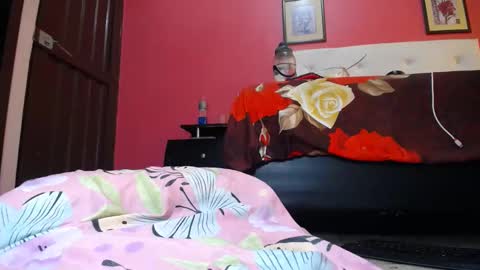 Snapshot of scarlethot4ux chatting on February 18, 6:04 pm candy monrroy online show from February 18, 6:04 pm