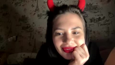 scarletpetal online show from January 27, 1:09 pm