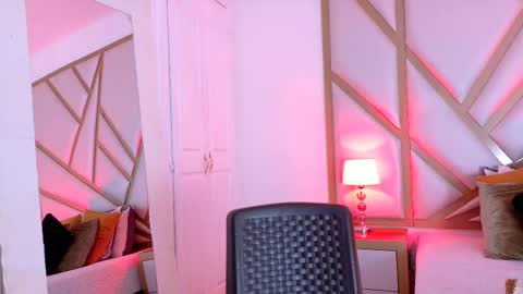 Scarlet online show from February 26, 4:49 pm
