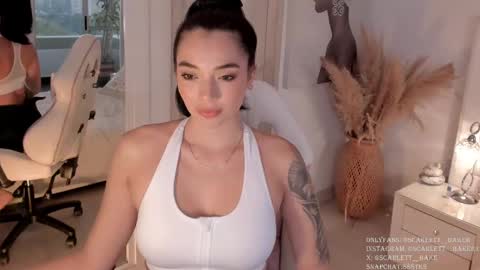 Snapshot of scarlett__baker11 chatting on March 4, 10:05 pm juli online show from March 4, 10:05 pm