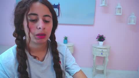 Scarlett online show from April 1, 1:41 pm