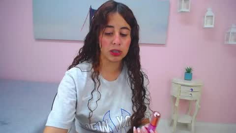 Scarlett online show from May 4, 1:06 pm