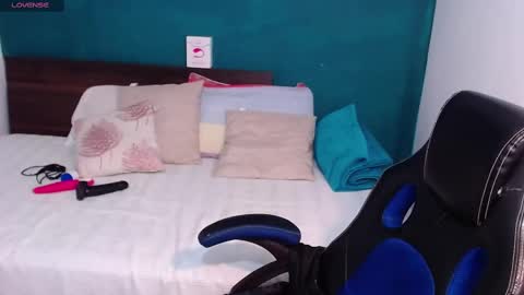 Snapshot of scarlett_duboi1 chatting on February 27, 6:13 am Scarlett online show from February 27, 6:13 am