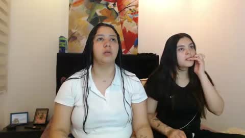 Scarlett and Jazmin online show from June 22, 11:06 am