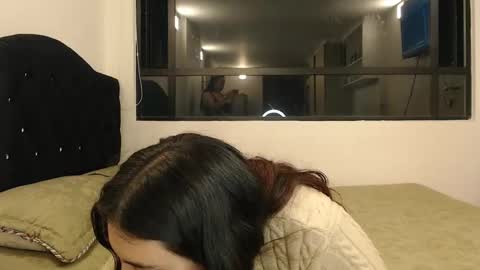 Snapshot of scarlett_evance chatting on January 18, 3:53 am Scarlett and Jazmin online show from January 18, 3:53 am