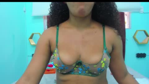 scarlett_fox20 online show from May 7, 12:12 pm