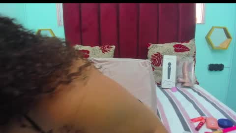 scarlett_fox20 online show from May 3, 1:28 pm