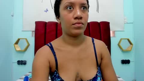 scarlett_fox20 online show from July 4, 1:04 pm