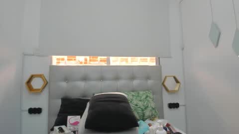 Snapshot of scarlett_fox20 chatting on March 9, 6:00 pm scarlett_fox20 online show from March 9, 6:00 pm
