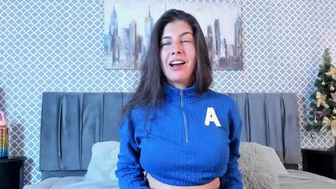 Snapshot of scarlett_moore_ chatting on January 6, 12:46 pm Scarlett online show from January 6, 12:46 pm