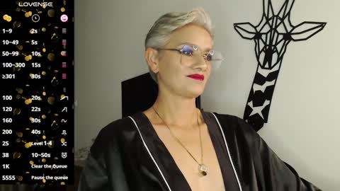 Scarlett online show from February 3, 11:15 pm