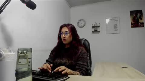 Snapshot of scarlett_sen chatting on February 27, 3:48 pm Mistress Scarlett online show from February 27, 3:48 pm
