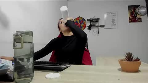 Snapshot of scarlett_sen chatting on March 11, 4:18 pm Mistress Scarlett online show from March 11, 4:18 pm