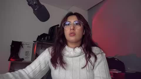 Snapshot of scarlett_sen chatting on September 17, 6:44 pm Mistress Scarlett online show from September 17, 6:44 pm