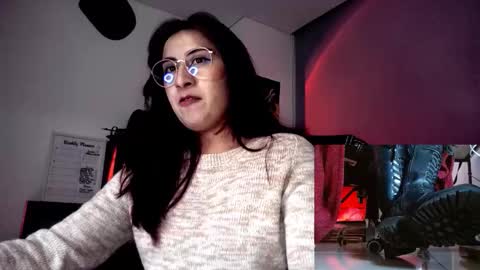 Snapshot of scarlett_sen chatting on September 12, 3:36 pm Mistress Scarlett online show from September 12, 3:36 pm