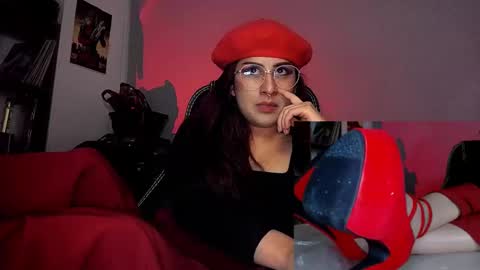 Snapshot of scarlett_sen chatting on September 20, 3:15 pm Mistress Scarlett online show from September 20, 3:15 pm