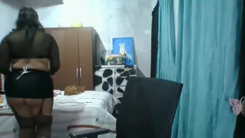 Snapshot of scarlett_widow chatting on September 17, 3:21 am scarlett_widow online show from September 17, 3:21 am