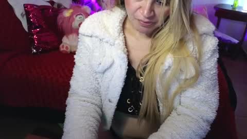 Snapshot of scarletteowens chatting on December 2, 12:13 pm Scarlette online show from December 2, 12:13 pm