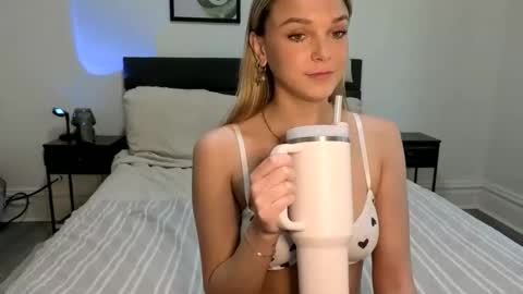 Scarlett online show from April 22, 5:20 pm