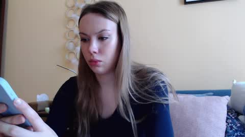 Snapshot of scarlettford chatting on March 5, 10:22 am Scarlett online show from March 5, 10:22 am