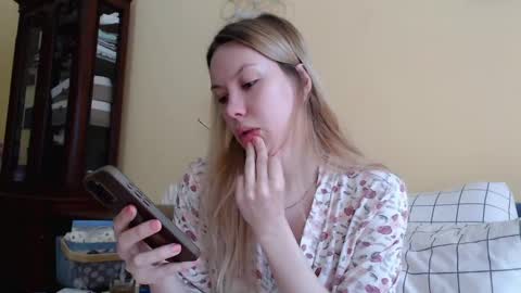 Snapshot of scarlettford chatting on February 20, 10:59 am Scarlett online show from February 20, 10:59 am
