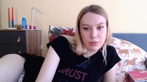 Snapshot of scarlettford chatting on December 20, 11:10 am Scarlett online show from December 20, 11:10 am