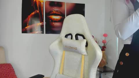 Scarlett online show from October 29, 9:15 pm