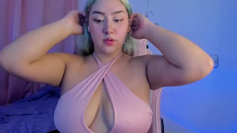 Snapshot of scarlettqueen56 chatting on February 4, 5:31 am chloe online show from February 4, 5:31 am