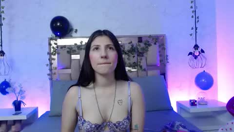 Scarlet online show from November 9, 1:03 pm