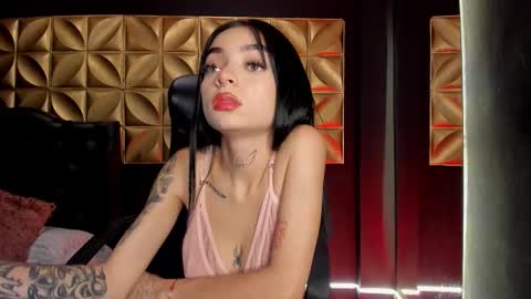 Scarlet online show from December 3, 8:42 pm