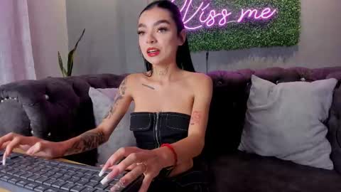 Scarlet online show from October 10, 3:18 pm