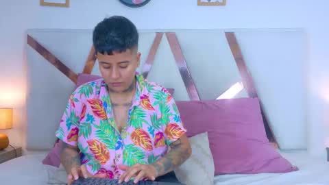 Snapshot of scarlettvex__ chatting on September 9, 8:09 pm S C A R L E T T online show from September 9, 8:09 pm