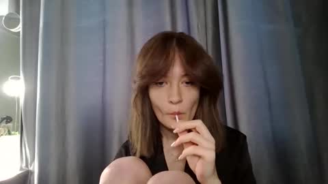 Elsa online show from November 22, 12:03 pm