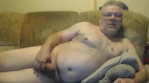 Snapshot of schnapper11 chatting on January 9, 12:09 pm schnapper11 online show from January 9, 12:09 pm
