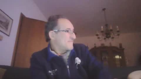 Snapshot of scotchwhieskie chatting on December 29, 10:57 pm scotchwhieskie online show from December 29, 10:57 pm