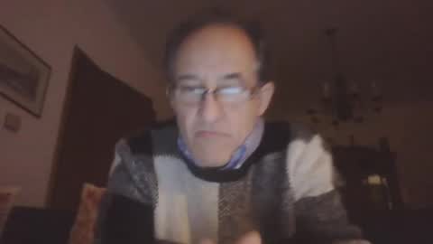 Snapshot of scotchwhieskie chatting on December 25, 11:42 pm scotchwhieskie online show from December 25, 11:42 pm