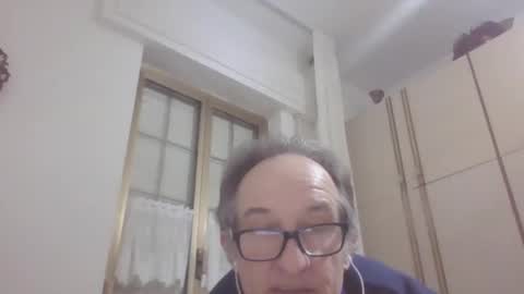 Snapshot of scotchwhieskie chatting on March 3, 7:07 pm scotchwhieskie online show from March 3, 7:07 pm