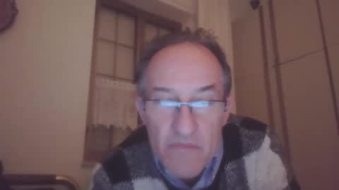 Snapshot of scotchwhieskie chatting on December 24, 11:44 pm scotchwhieskie online show from December 24, 11:44 pm