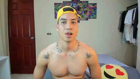 Snapshot of scotrisse chatting on March 3, 9:59 pm Daniel martinez - Independent model online show from March 3, 9:59 pm