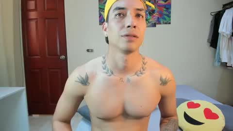 Snapshot of scotrisse chatting on March 3, 6:56 pm Daniel martinez - Independent model online show from March 3, 6:56 pm
