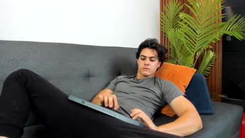 scott_delta online show from February 16, 1:14 am