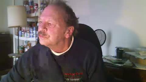 Snapshot of scotthard chatting on December 1, 7:49 pm scotthard online show from December 1, 7:49 pm