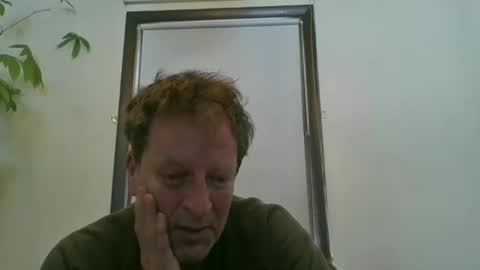 Snapshot of scottpbi52 chatting on January 20, 7:04 pm scottpbi52 online show from January 20, 7:04 pm