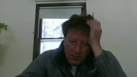 Snapshot of scottpbi52 chatting on February 17, 6:39 pm scottpbi52 online show from February 17, 6:39 pm